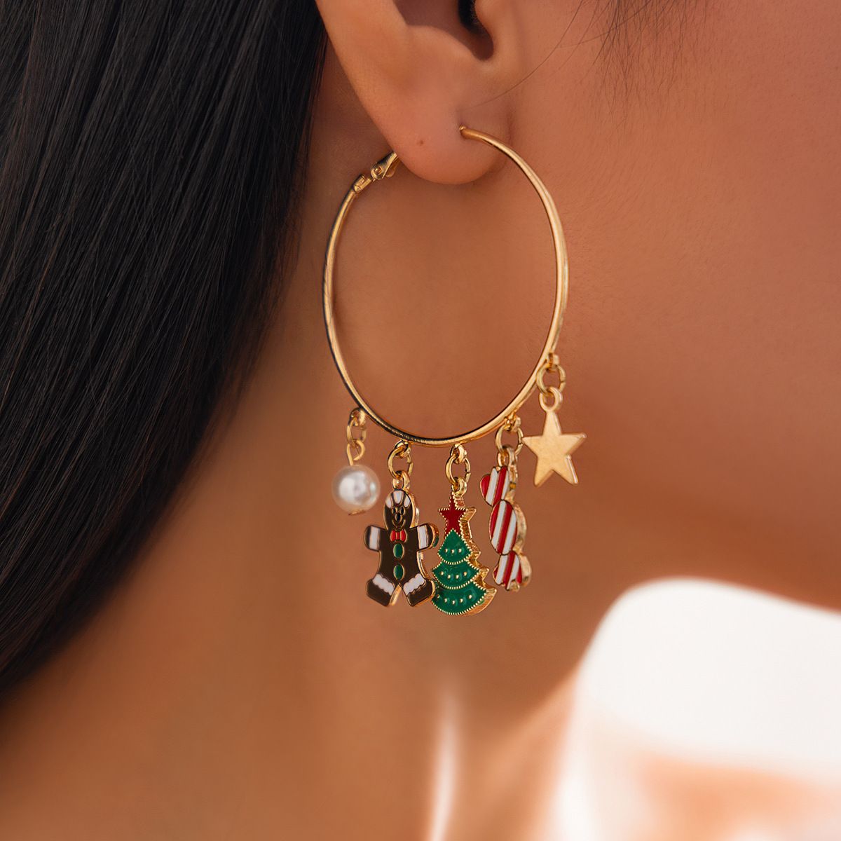 New European and American creative Christmas bells, Christmas tree pendant necklaces, personalized holiday snowflake candy accessories, African fashionistas quickly grab, unlock unique fashion charm