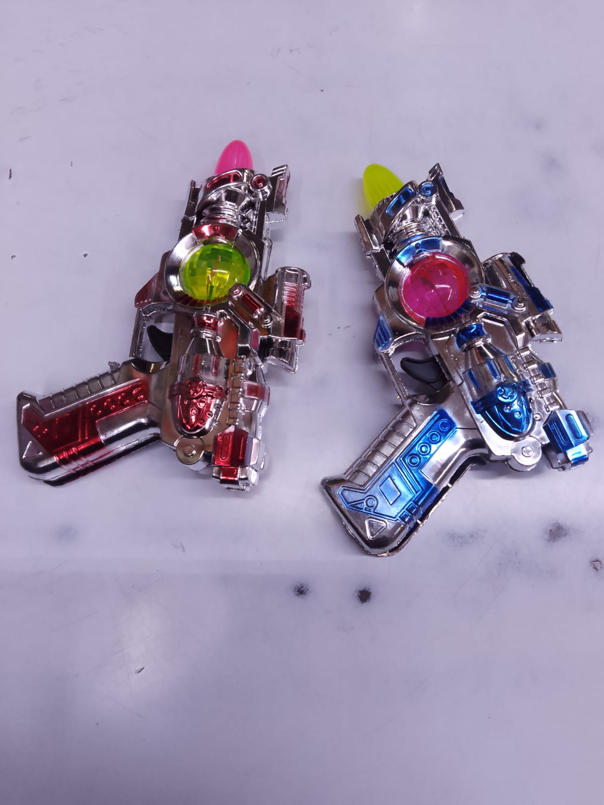 Silver gun,ArtCreativity Ranger Hand-Gun Toy Set with Flashing Lights & Sounds, 2 Cool Futuristic Handguns, Pretend Play, Great Party Favor, Gift for Boys and Girls, Batteries Included