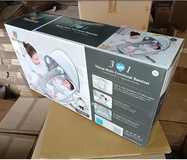 Electric Baby Swing Remote controlled with 3-in-1 function: Rocker, sleeper, bassinet. Reclines. 5-speed variation