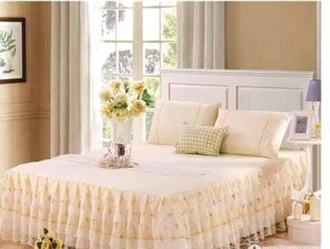 🔅Bedskirts  This bed skirt has 2 pillowcases to match it as a set. It is a bed cover that covers your bed well. It is suitable for your bedroom needs as it makes your bedroom beautiful,