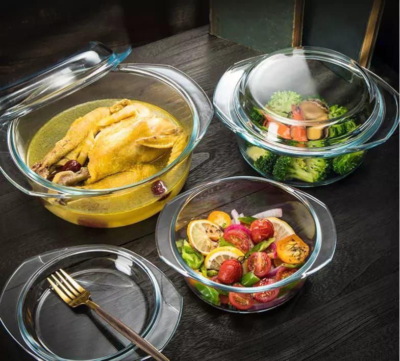 Set of 3 Signature Casserole…Glass casserole set with lids in graduated sizes. Microwave, dishwasher and freezer safe. Oven proof.
Nice Dinner Food serving dish with glass lid. Keep your food containe