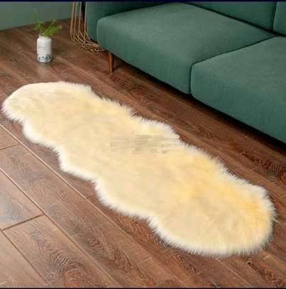 Fluffy faux fur dashboard/bedside mat-Rug Non-Slip Durable Faux Fur Sheepskin Style Rug Imitation Sheepskin Carpet for Living Room Bedroom Sofa