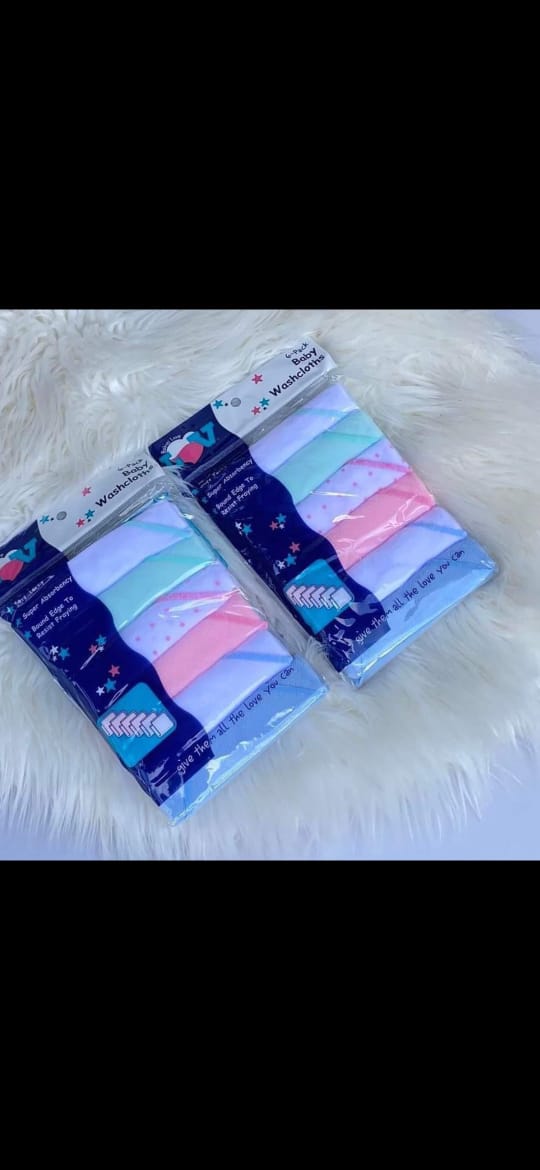 6 pcs  washcloth Make bath time fun with this pack of 8 patterned baby washcloths. These wash cloths are made for little faces and hands from First Steps comes this pack of 8 wash cloths designed for