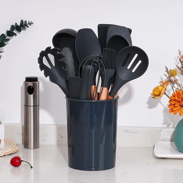 Silicon spoon set//super quality  This silicone spoon set is the perfect addition to any kitchen. It is made of food-grade silicone that is heat resistant, non-stick, and BPA-free. The spoons are also
