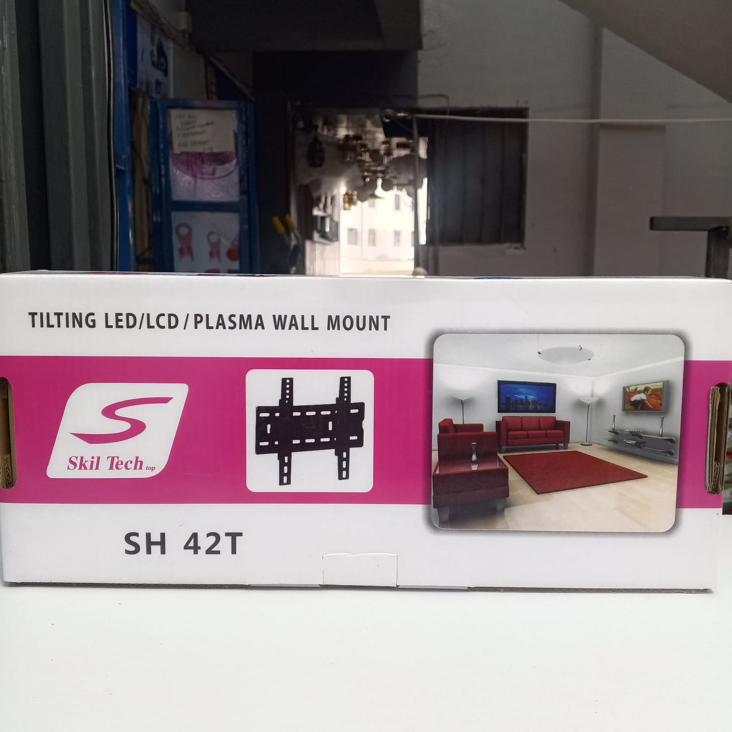 LED tilting plasma wall mount It offers a strong, stable hold while allowing you to tilt your TV for the best viewing angle. Perfect for home, office, or entertainment areas, this wall mount saves spa