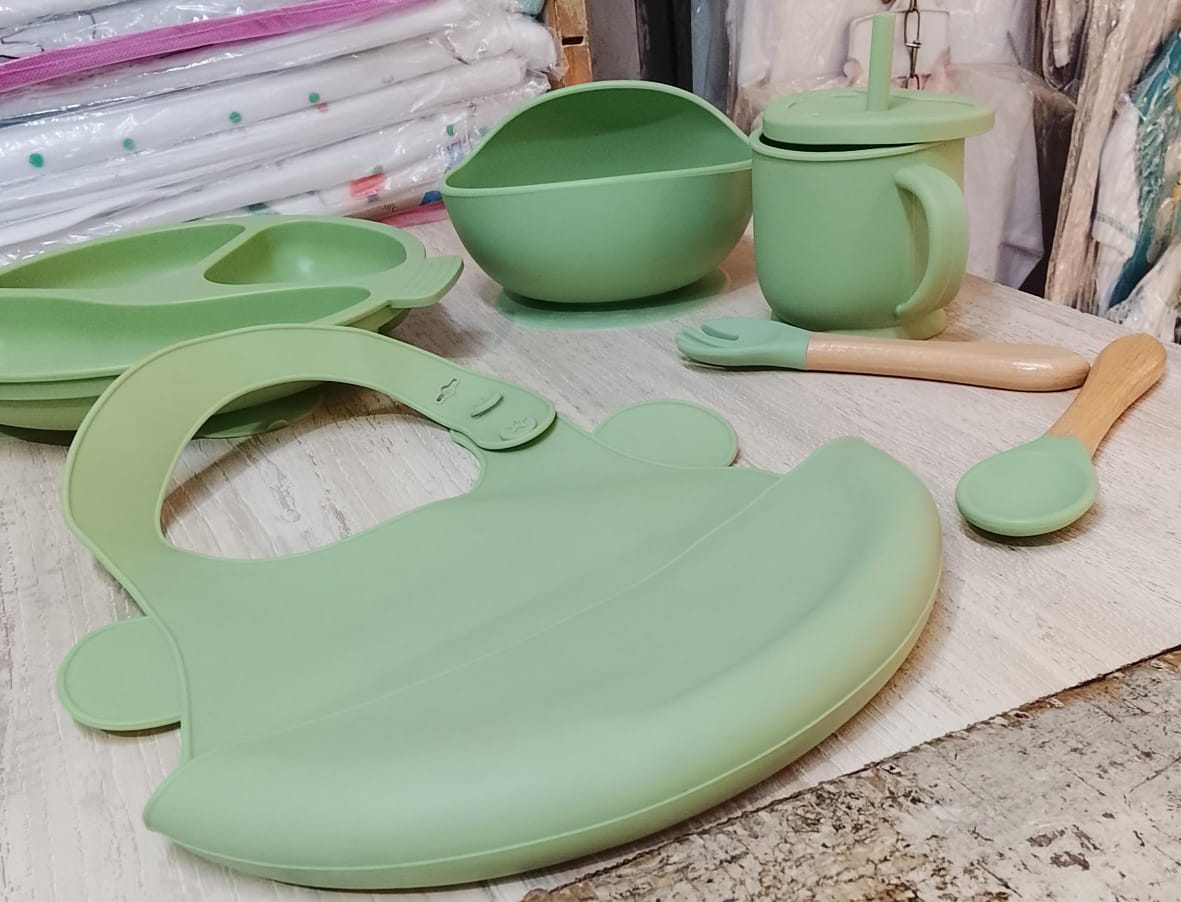 Weaning set Lovely design and reliable material: this toddler feeding utensils set is made of reliable silicone material, which is safe and durable to use, they are intended for growing babies, toddle