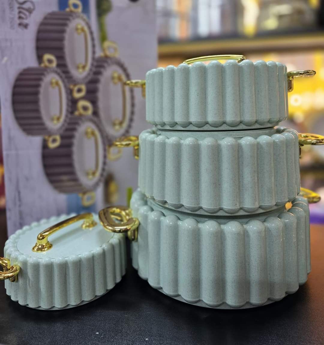 4pcs of Gold Star Insulated Hotpots Food Warmer Hot Pot, Serving Dishes Serveware Set 1000, 1500, 2500 and 3500ml Casserole