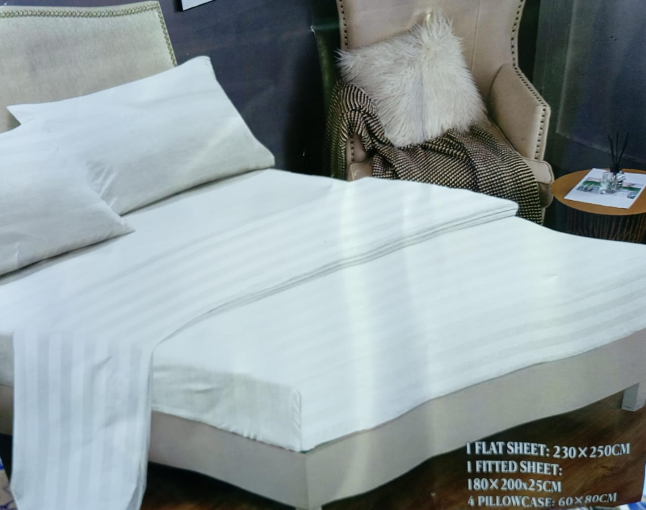 6pcs of 6*7 White Cotton Mattress Cover which comes as 1pcs of Fitted Bedsheet Mattress Cover, 1pcs of Flat Bedsheet and 4pcs of Pillow Cases Bedding Set