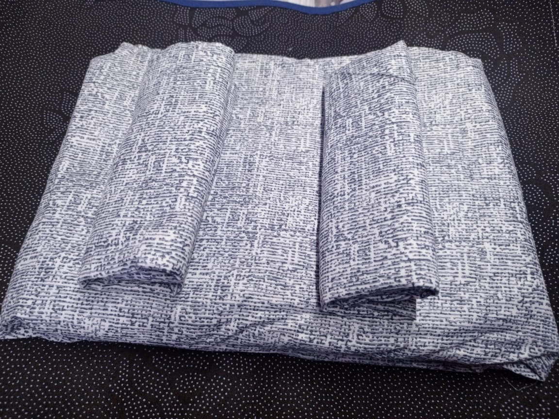 4 pcs of 5*6  Bedsheet Set Comes as 2pcs of Bedsheets and 2pcs of Pillow Cases Bedding Set