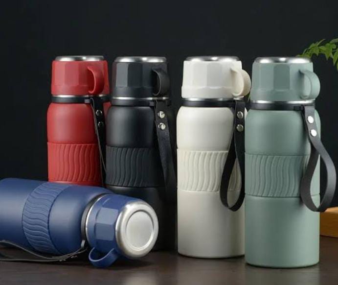 Double Wall Unbreakable vaccum Flask can act as Water, Milk or Coffee Thermos Flask Keep Hot or Cold Bottle