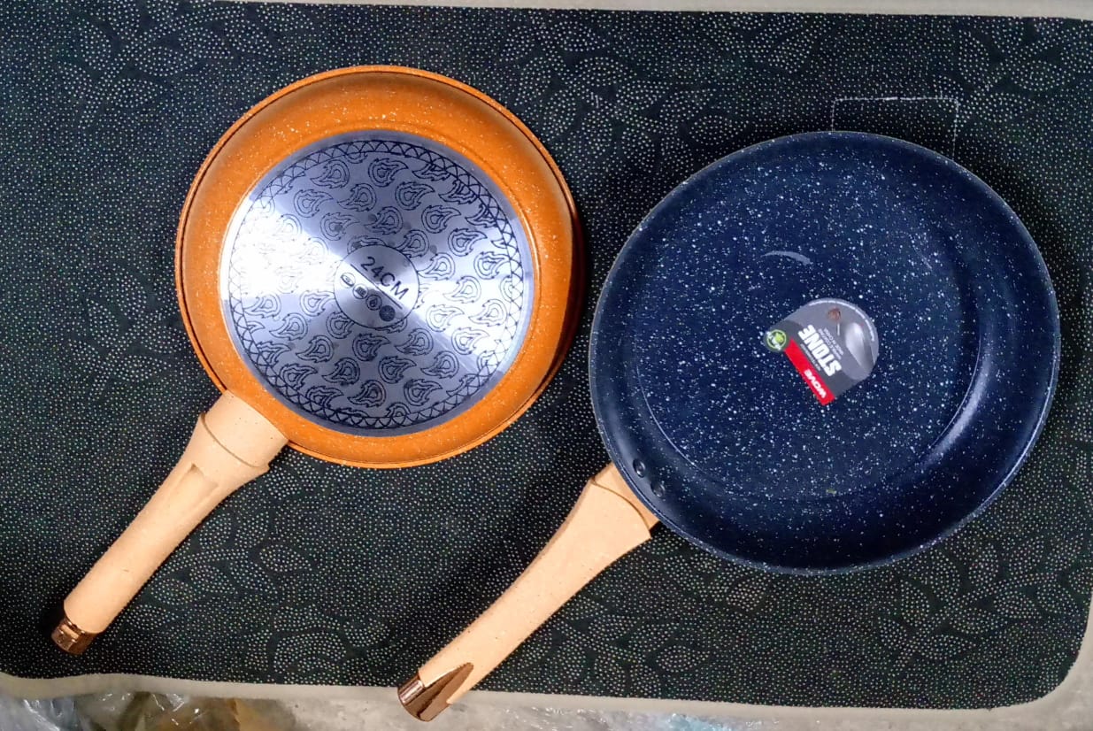 wove nonstick Frying Pan  The frying pan will delight you with its durability and convenient use. The bottom heats up in seconds and distributes the heat evenly. The dishes are made of environmental