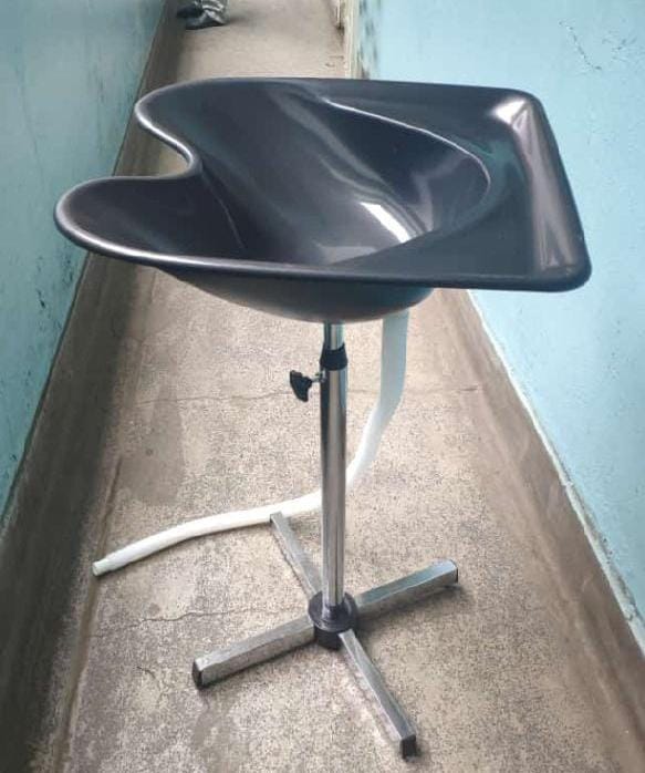 Salon Sink,.Portable hair sink made of durable ABS composite. Extra-large capacity: 20 in. x 19 in. x 9-1/2 in. deep .Strong pedestal base with 1-1/2 in. diameter and 5 legs (22 in. diameter base)