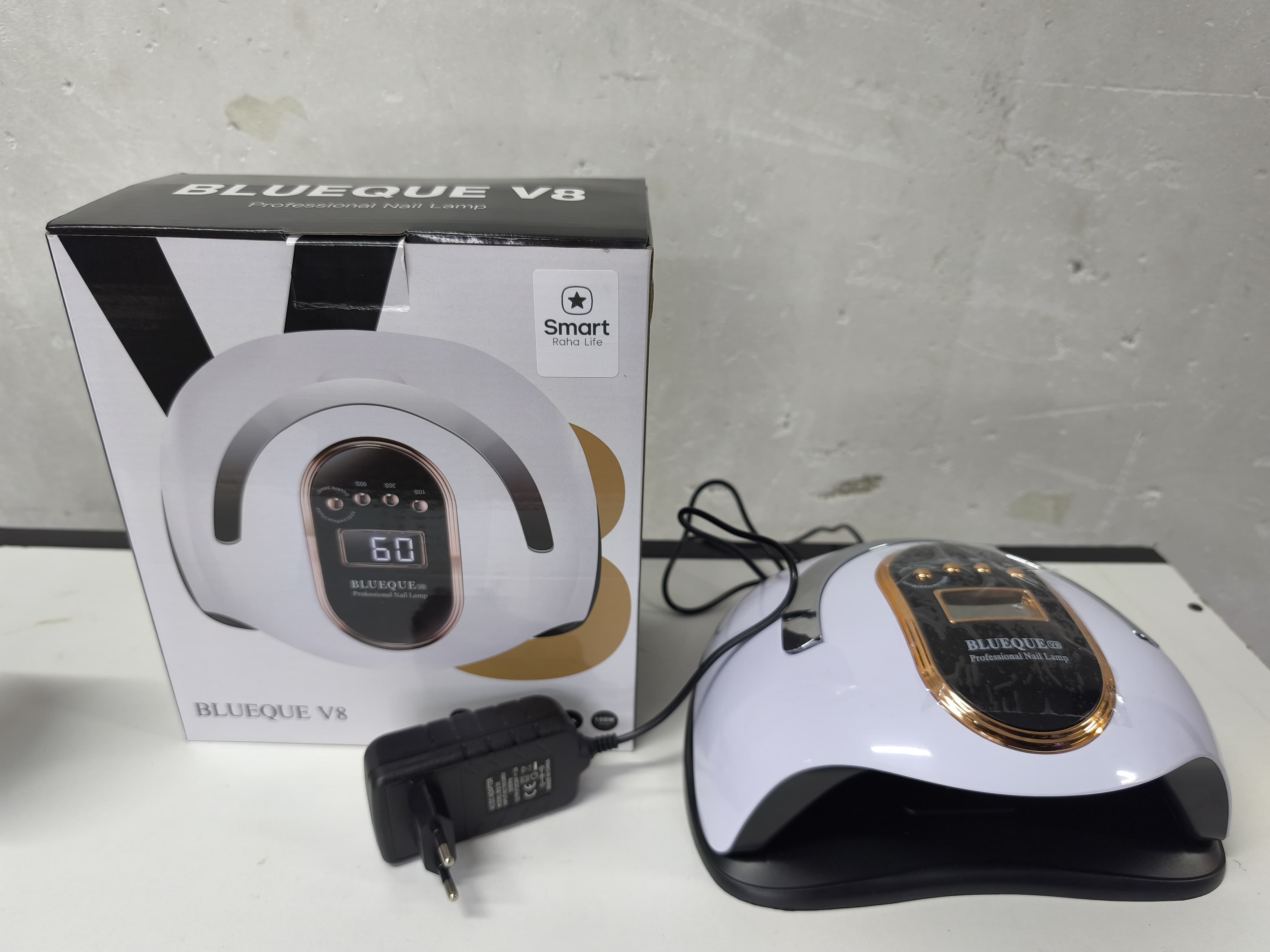 Uv led.The nail lamp with Large Screen display's solidification time and 3 timers settings to 30 seconds / 60 seconds / 99 seconds low heat mode with an automatic sensor to meet nail .