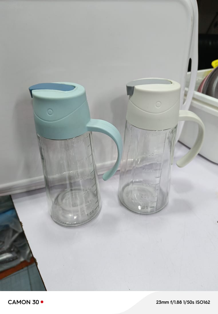 CLEARANCE OFFER 630ml Glass Oil Jar Bottle Vinegar Dispenser Bottle