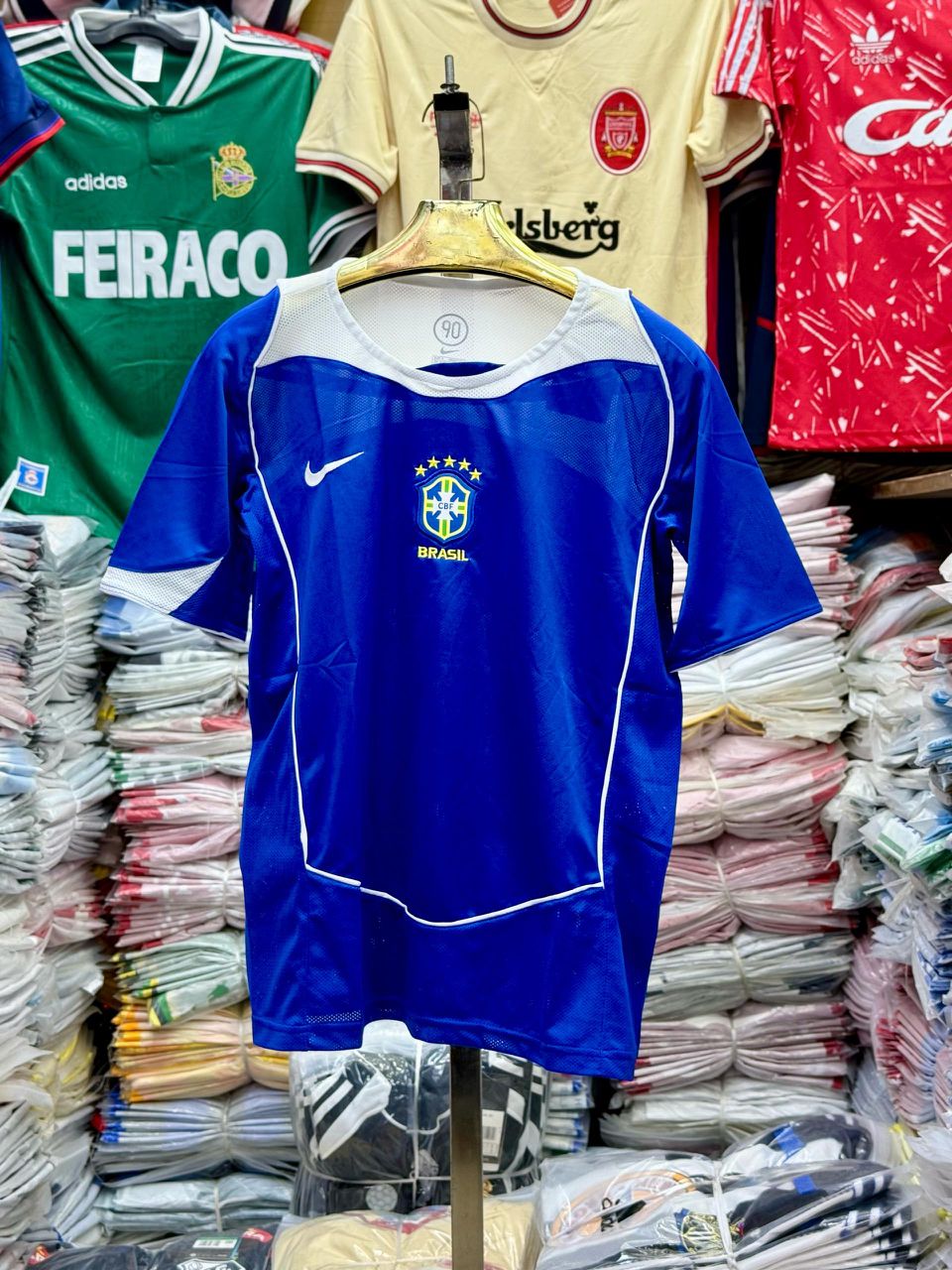 Good Quality Authentic 2004-06 Brazil Away Jersey.