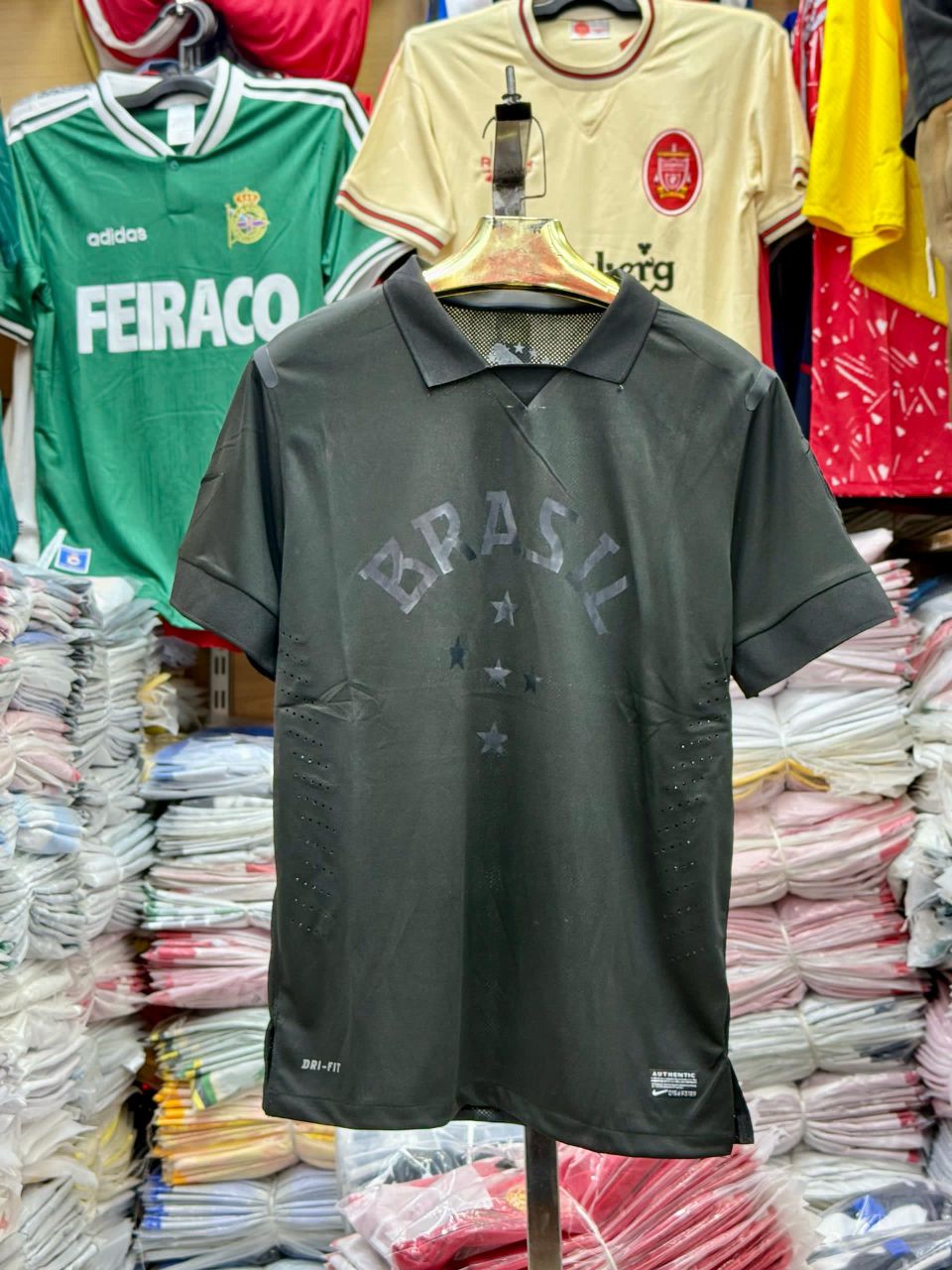 Authentic Good Quality Brazil 2013/14 Black Special Edition Jersey.