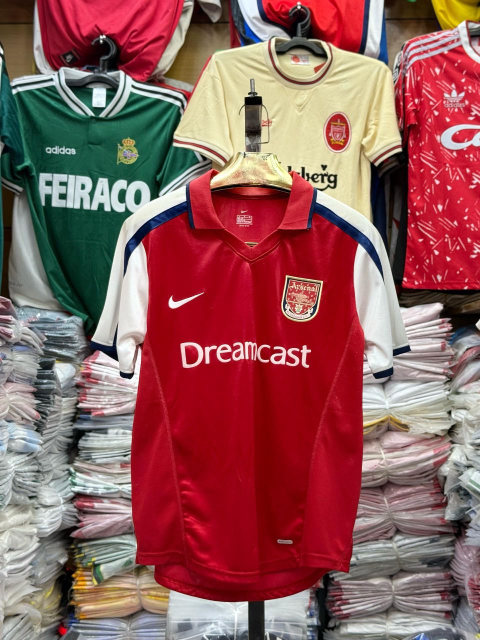 Good Quality Authentic 2000-02 Arsenal Home Jersey.
