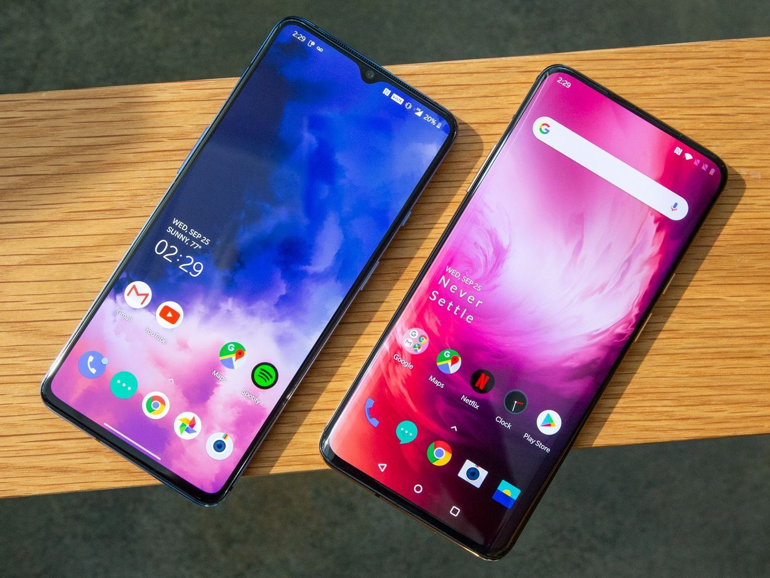 REFURBISHED ONEPLUS 7T 256GB ROM 8GB RAM DISPLAY 6.55 INCHES REAR CAMERA 48MP + 16MP + 12MP FRONT CAMERA 16MP GRAY