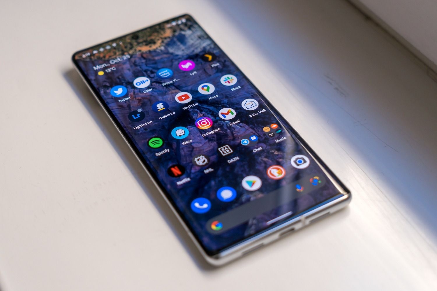 REFURBISHED GOOGLE PIXEL 6 PRO 128GB ROM 8GB RAM DISPLAY 6.7 INCHES REAR CAMERA 50MP + 12MP + 48MP FRONT CAMERA  11.1MP ANDROID 15 BATTERY CAPACITY 5003Mah