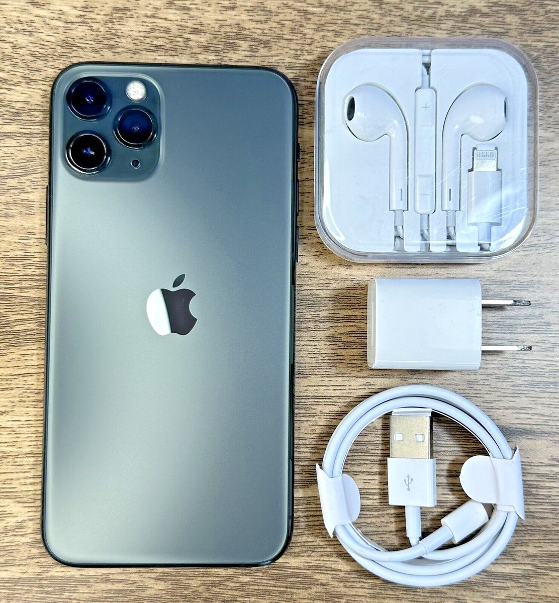 REFURBISHED IPHONE 11 PRO 256GB ROM DIPLAY 5.8 INCHES  REAR CAMERA 12MP + 12MP + 12MP FRONT CAMERA 12MP IOS 26.3