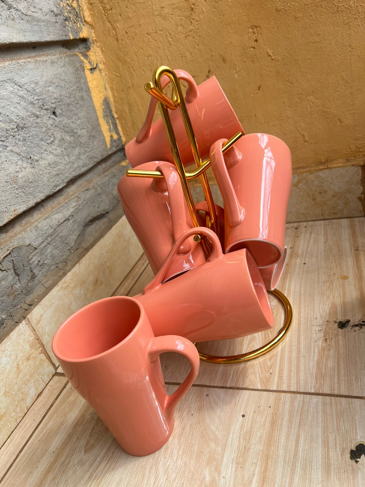 6 pcs long mugs 400 ml This high quality coffee mug is an item that you can use as a  perfect way to start your day to serve your coffee or tea.  It also adds a touch of glam to both your kitchen and