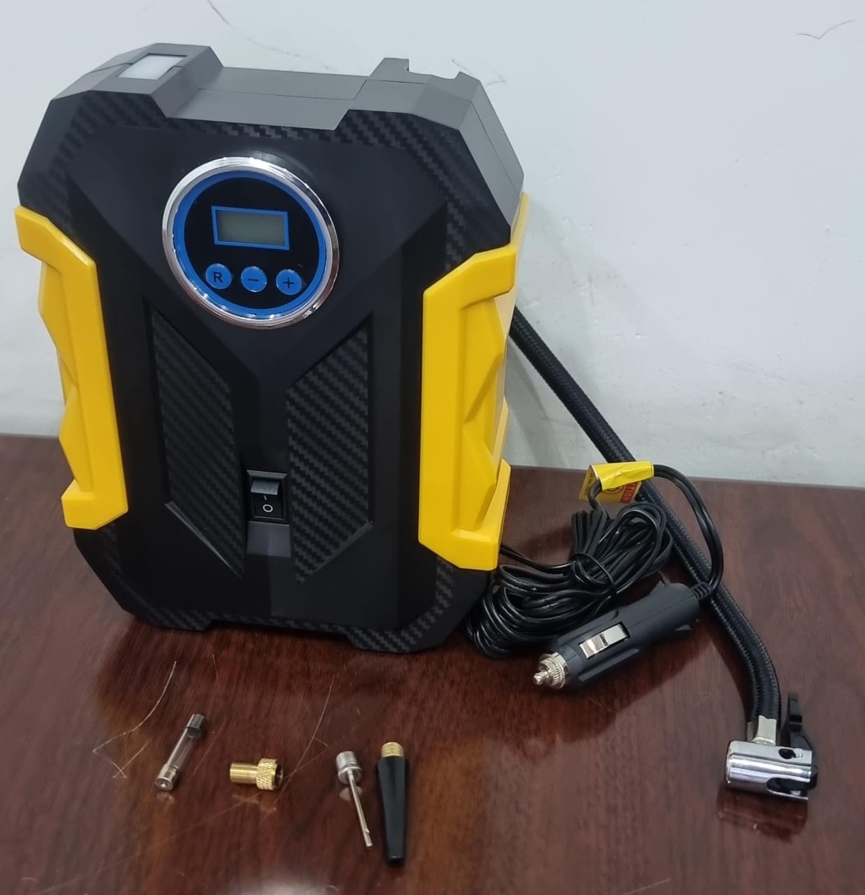 C1399-1 Portable Tyre Inflator – Fast, Reliable & Compact! [ABS+PP+Copper Motor]
