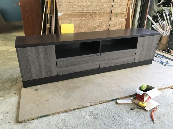 LIVIC EXCLUSIVE MODERN WOODEN TV STAND