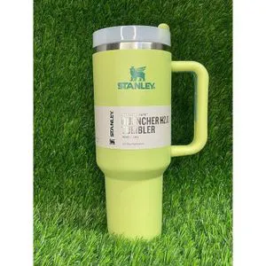 900ml Stainless Steel Stanley Vacuum Double Wall Thermal Cup with Handle, Leakproof Lid & Straw – Durable Insulated Travel Mug for Hot & Cold Drinks – Reusable Black Tumbler