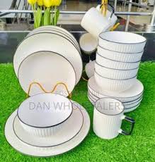 24pcs White Ceramic Dinner Set with Black Rim – 24-Piece Elegant Kitchen Dinnerware Set, Premium Porcelain Plates & Bowls, Modern Minimalist Design for Home Dining