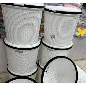 Heavy Duty Laundry Basket with Lid – Large Durable Plastic Clothes Hamper for Home, Bedroom, Bathroom, Organizing Laundry and Storage Solutions