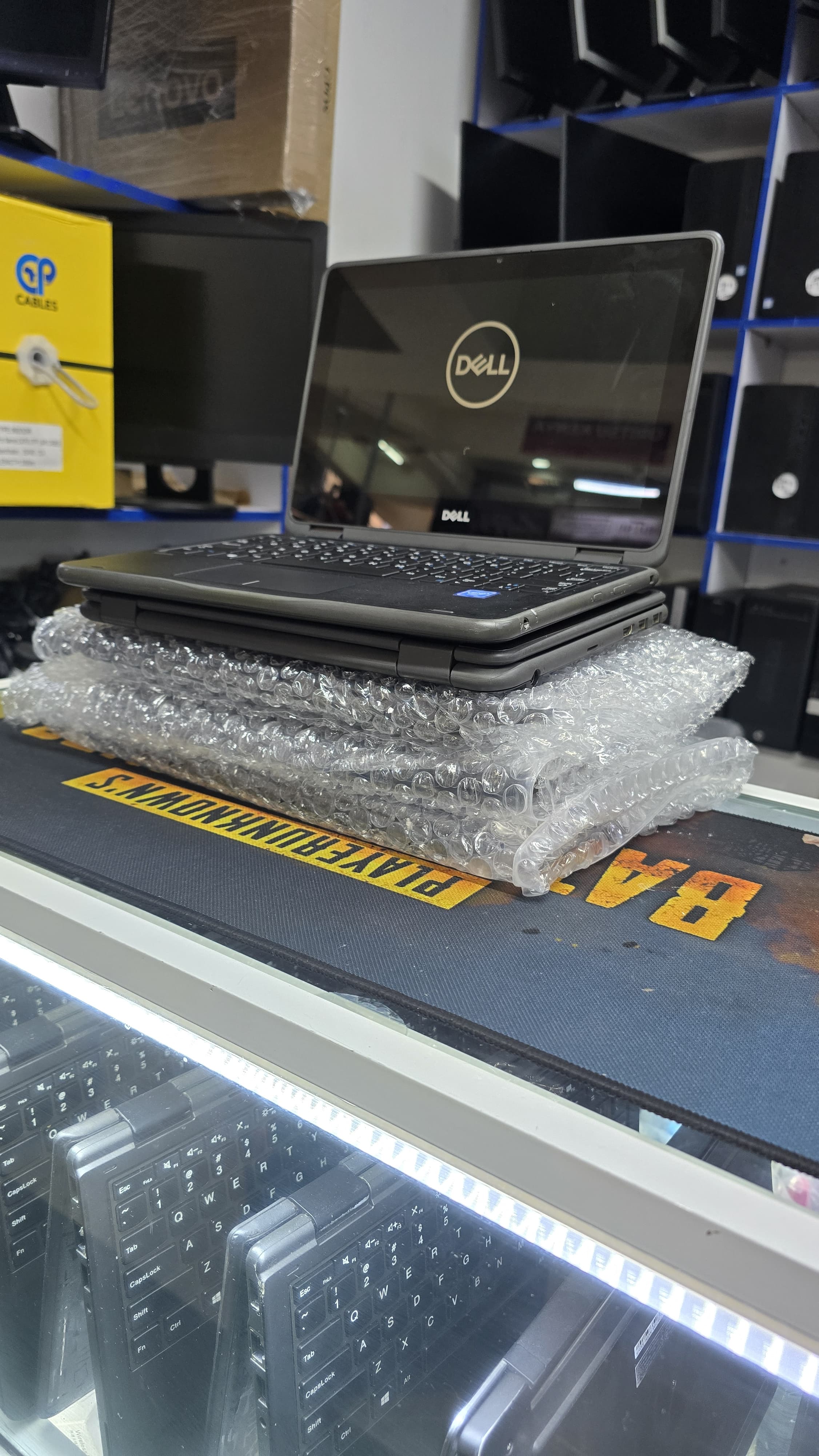 DELL Latitude 3189 x360, 4GB RAM 128GB SSD, 11.6 Inches Touchscreen, Windows 10 PRO, Celeron Convertible 2 in 1 Refurbished Laptop