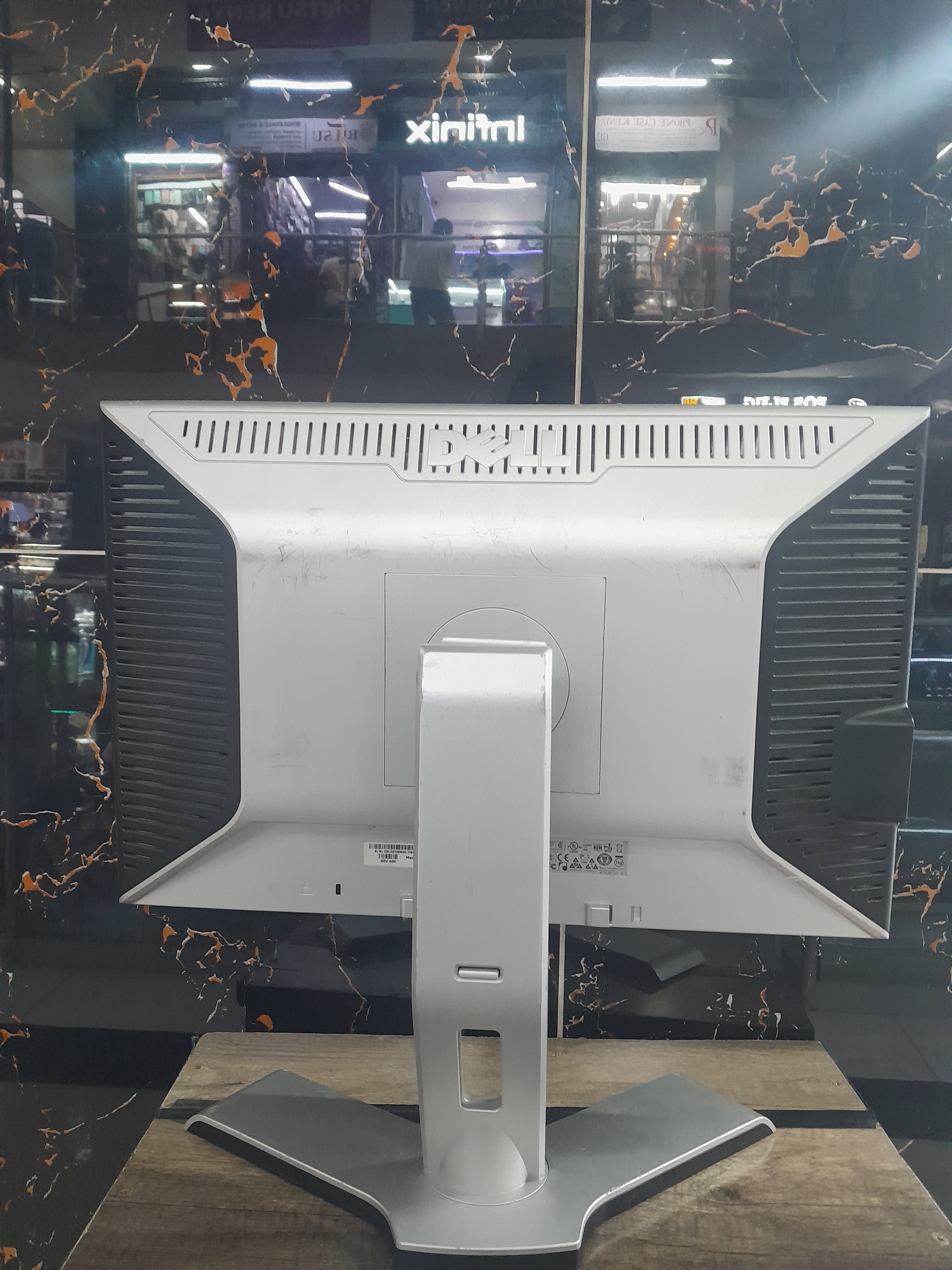 Refurbished DELL 20 Inch Flat Panel Monitor with VGA DVI USB Ports