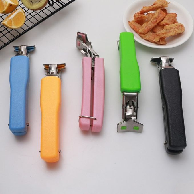 Sufuria Gripper (Kamata) With Plastic Handle Sufuria Holder