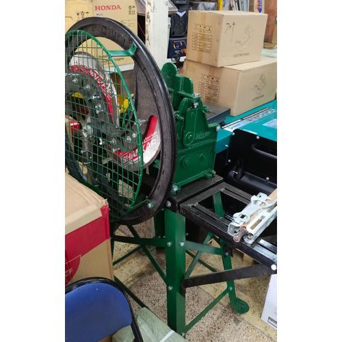 Chaff cutter with 3blades