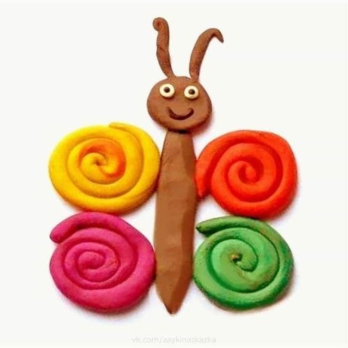 12pc Play Dough Kids Modelling Clay Set.Helps develop parent-child communication, hand-eye coordination, crawling and other ability training.
Can be used to make flower strips, decorations, bracelets,