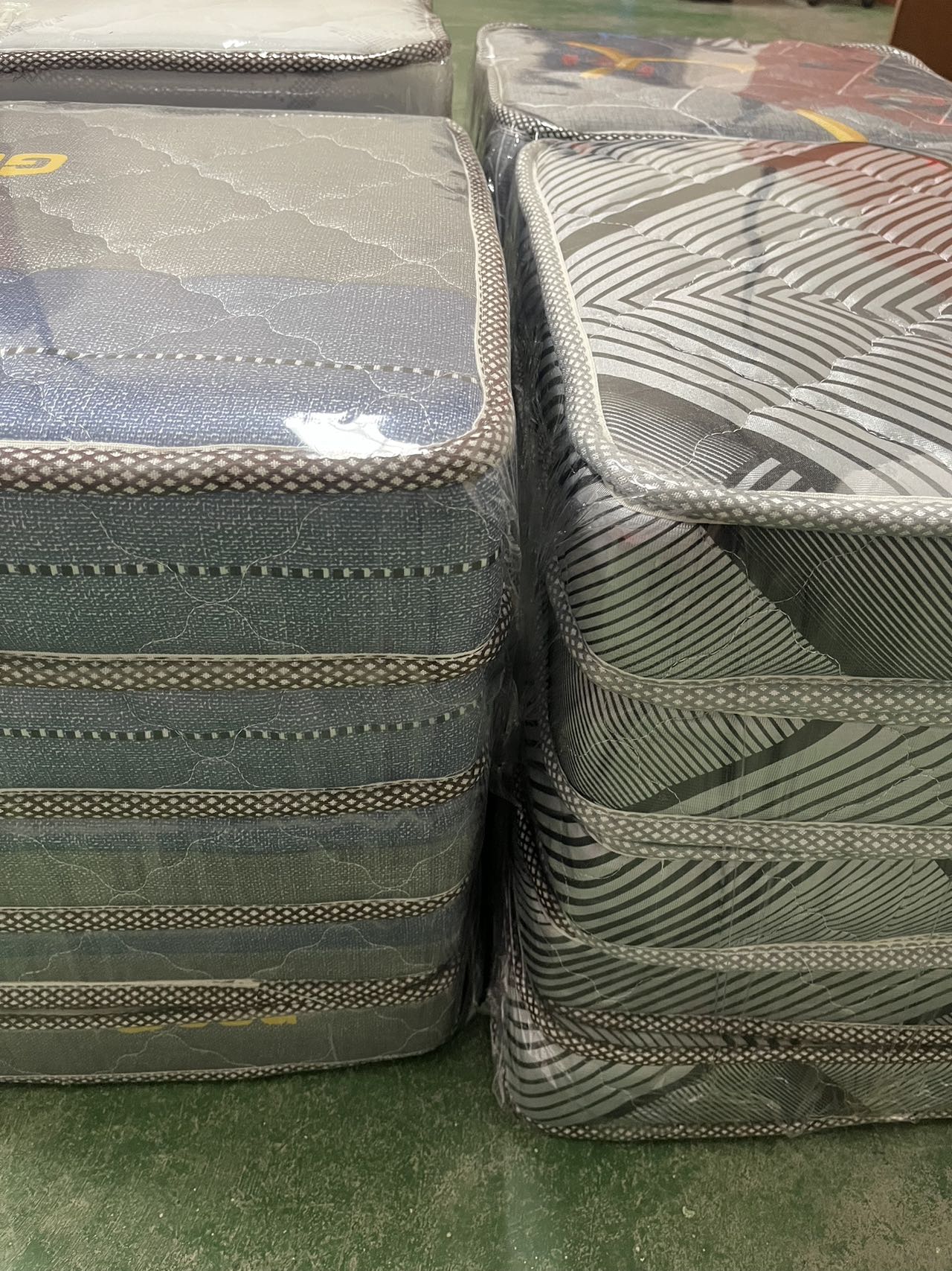 Fashion Cushion for Home Sofa Cushion Living Room Cushion very Comfortable and Long Lasting Cushion for Sitting Chair Cushion Good Quality Cushion 5PCS cushion  inside ,same color