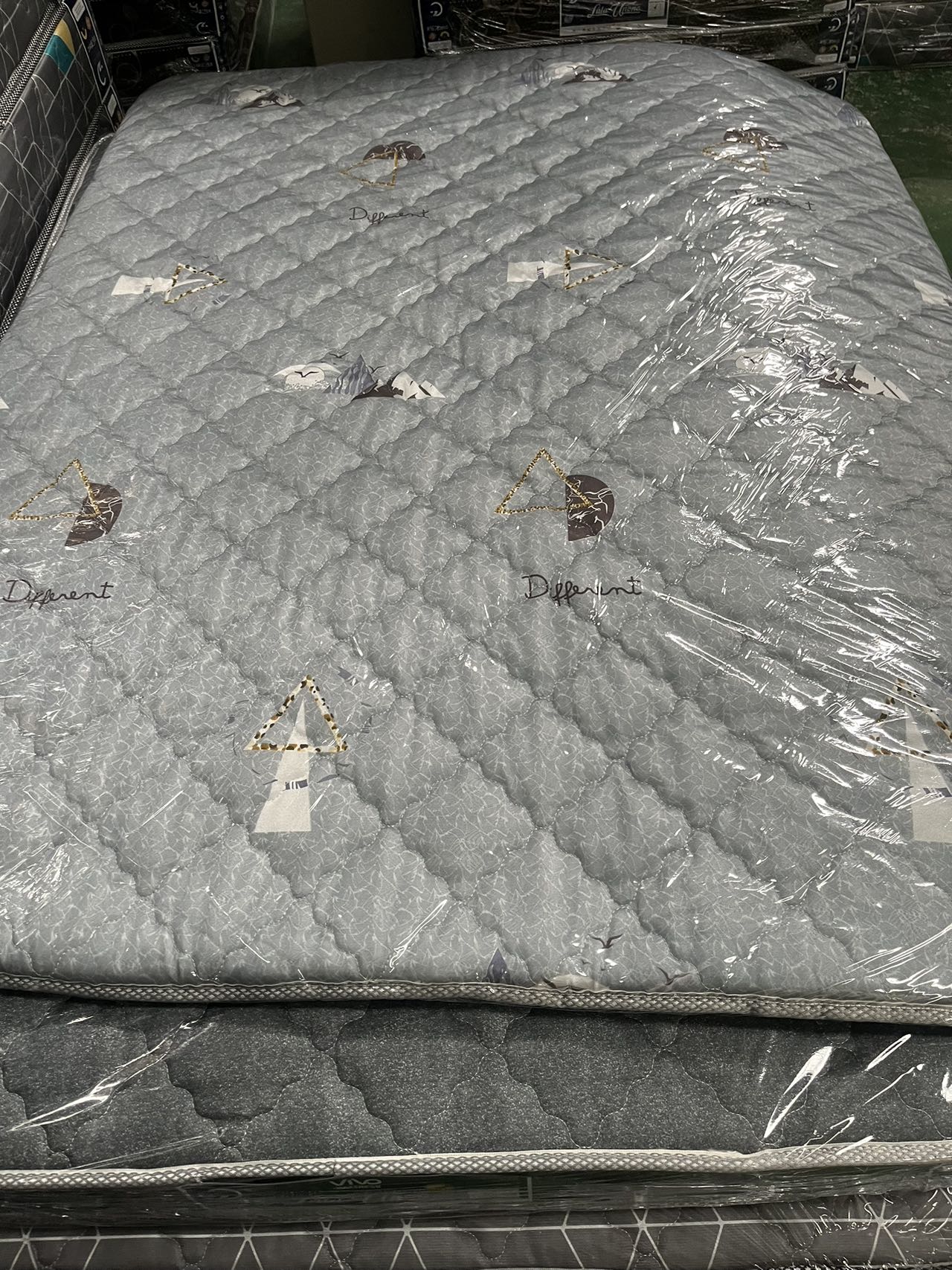 Fashion Mattress Topper Matress Protector Good Quality  Quilted Home and Living Bed Room Furniture set Mattress Topper  Tatami mattress very solf and comfortable paly on the Floor