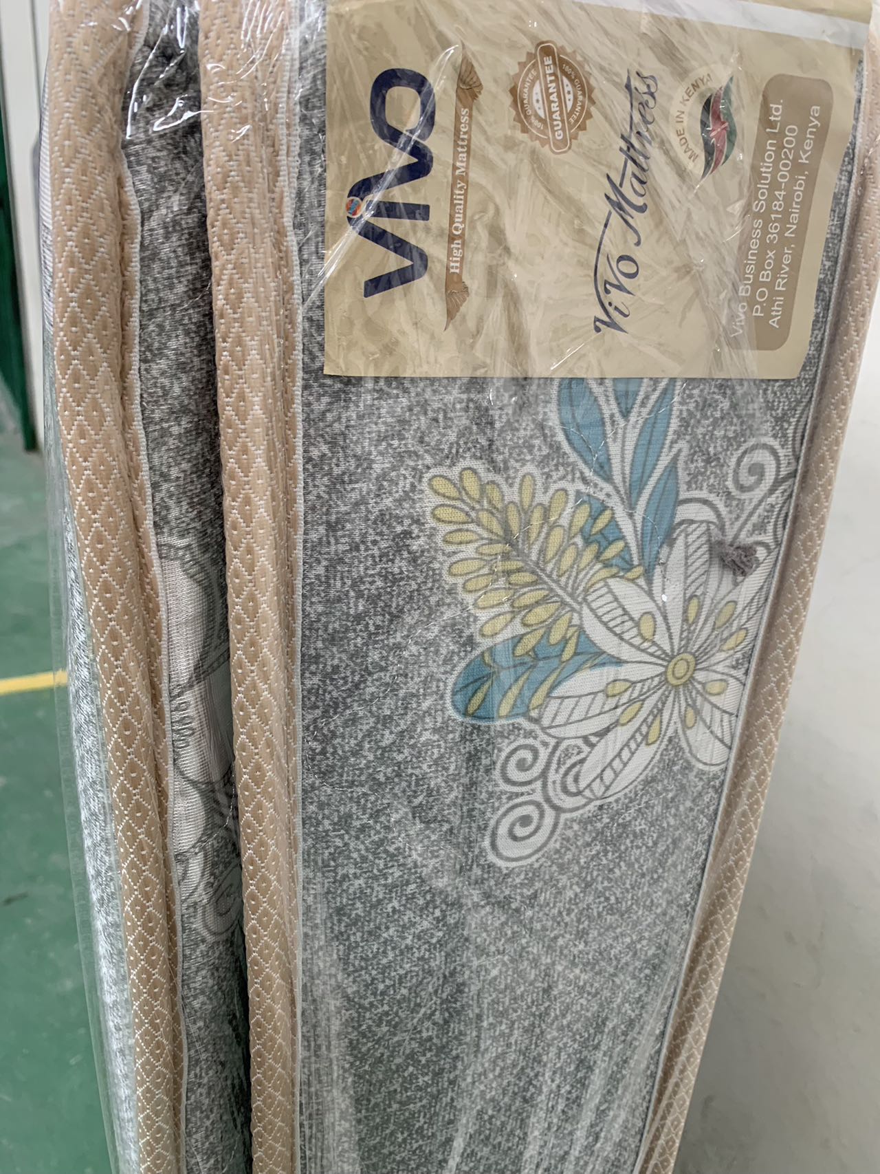 Vivo Top High-end Mattress Super High Density Quilted Home Living Bed Room Two Layers Mattress Comfy and Health Mattress form Factory Directly Brown/Black/Gray Good Quality Best Price for You
