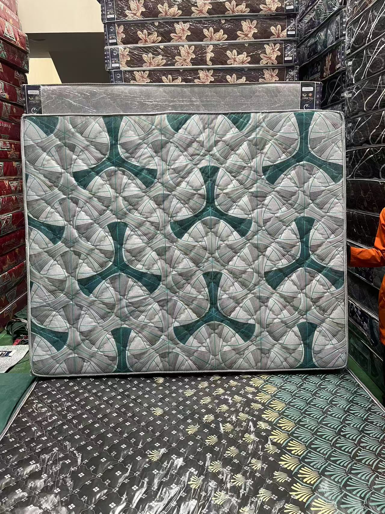 ViVo Mattress High Density Plian Home Living Bed Room Soft and long-lasting Mattress Comfy and Health Mattress from Factory Directly Gray or Black or Brown Color Good quality Best price cofy your home