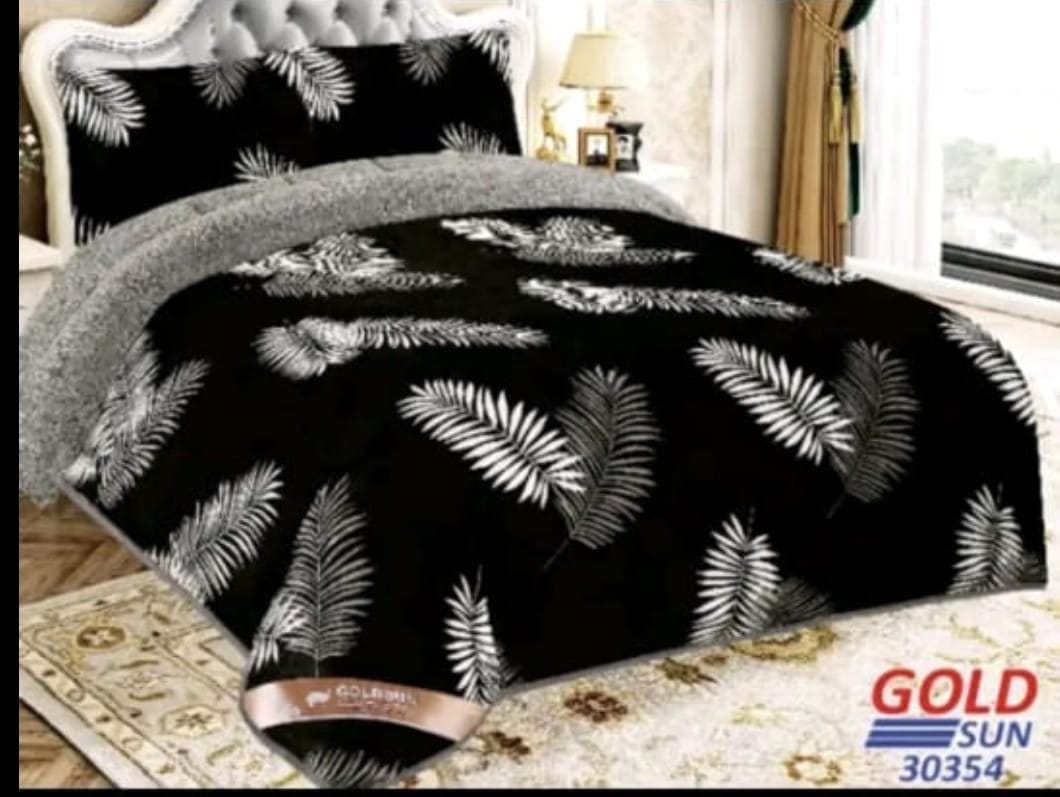 Generic Soft Velvet Woolen Duvet 1Piece 5*6 The set contains a single ply blanket , The Woole blanket is soft, durable and luxurious to touch. With this you will have a very peaceful sleep. Together w