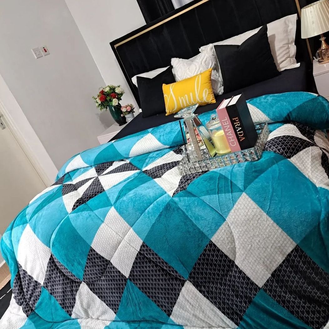 Generic Soft Velvet Woolen Duvet 1Piece 5*6 The set contains a single ply blanket , The Woole blanket is soft, durable and luxurious to touch. With this you will have a very peaceful sleep. Together w