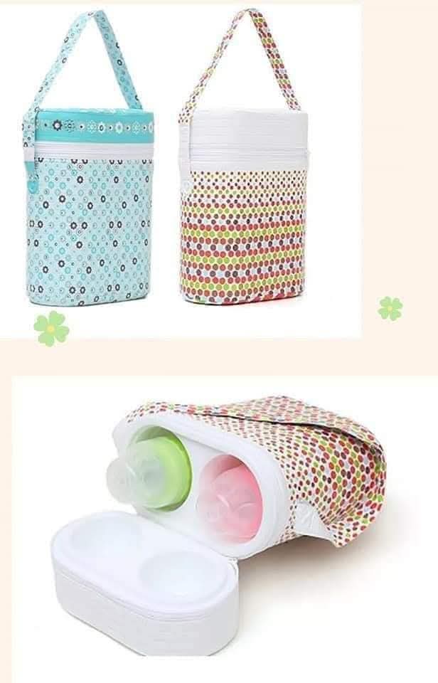 Bottles warmer with 2 bottles This bottle warmer comes with 2 bottles inside. it ensures your hot/warm milk stays warm throughout. You do not have to worry about warming milk all the time. the bottles