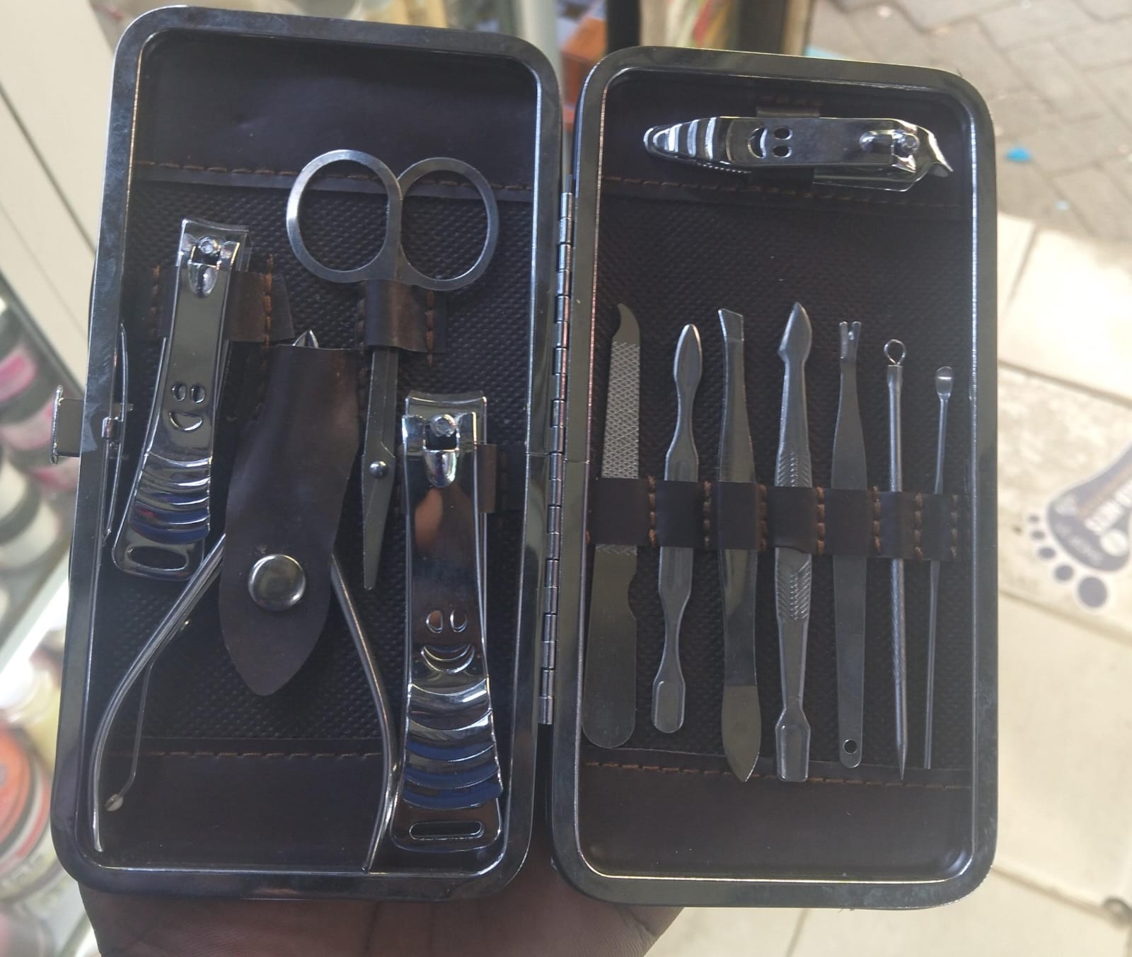 pedicure set Designed for both convenience and precision, this set includes all the essential tools you need for manicure and pedicure: nail scissors, nail clippers, cuticle pusher, nail file, tweezer