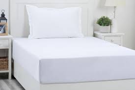 Fitted White Cotton Bedsheets with 4 pillow cases
