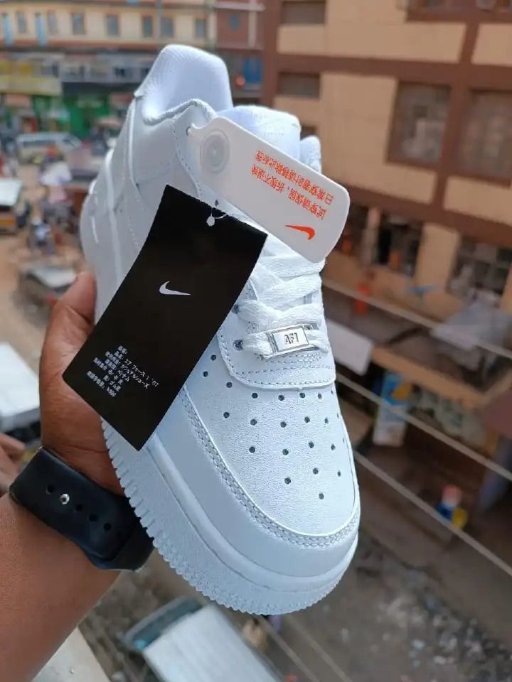 Air Force 1 Unisex Sneakers Available in Black and White With Rubber Sole
