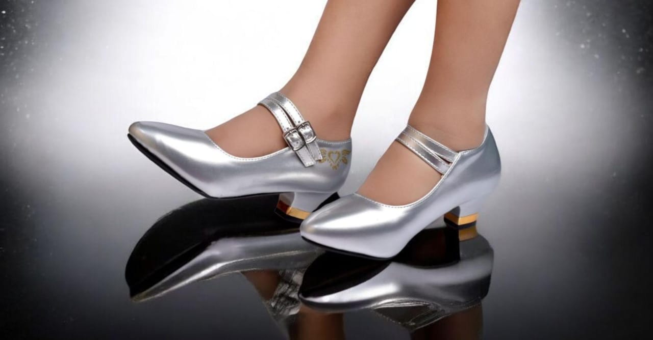 Elegant Girls wet look material Mary Jane Dress Shoes with Double Buckle Straps and Gold Block Heel – Stylish Party & Special Occasion Footwear