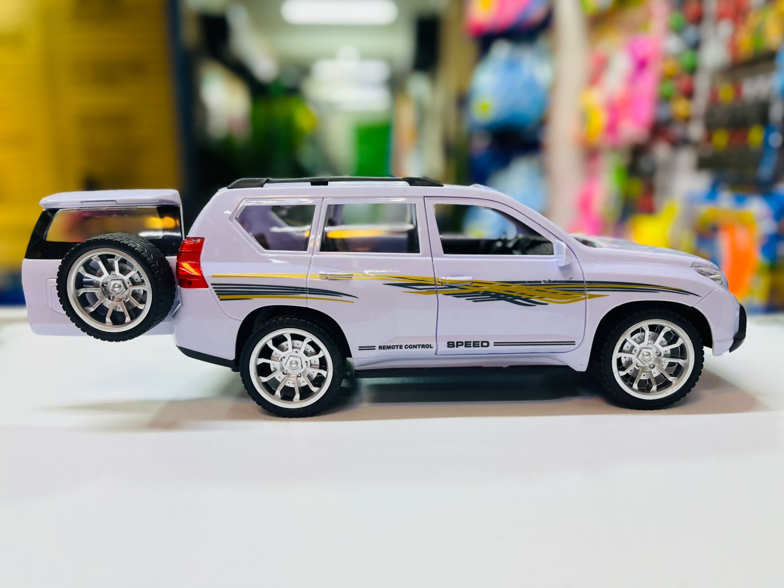 Battery Operated 2.4GHZ Prado Remote Control Cross country Radio Control Car Toys RC Vehicle RC Stunt Car For Kids Boy Toy rc car