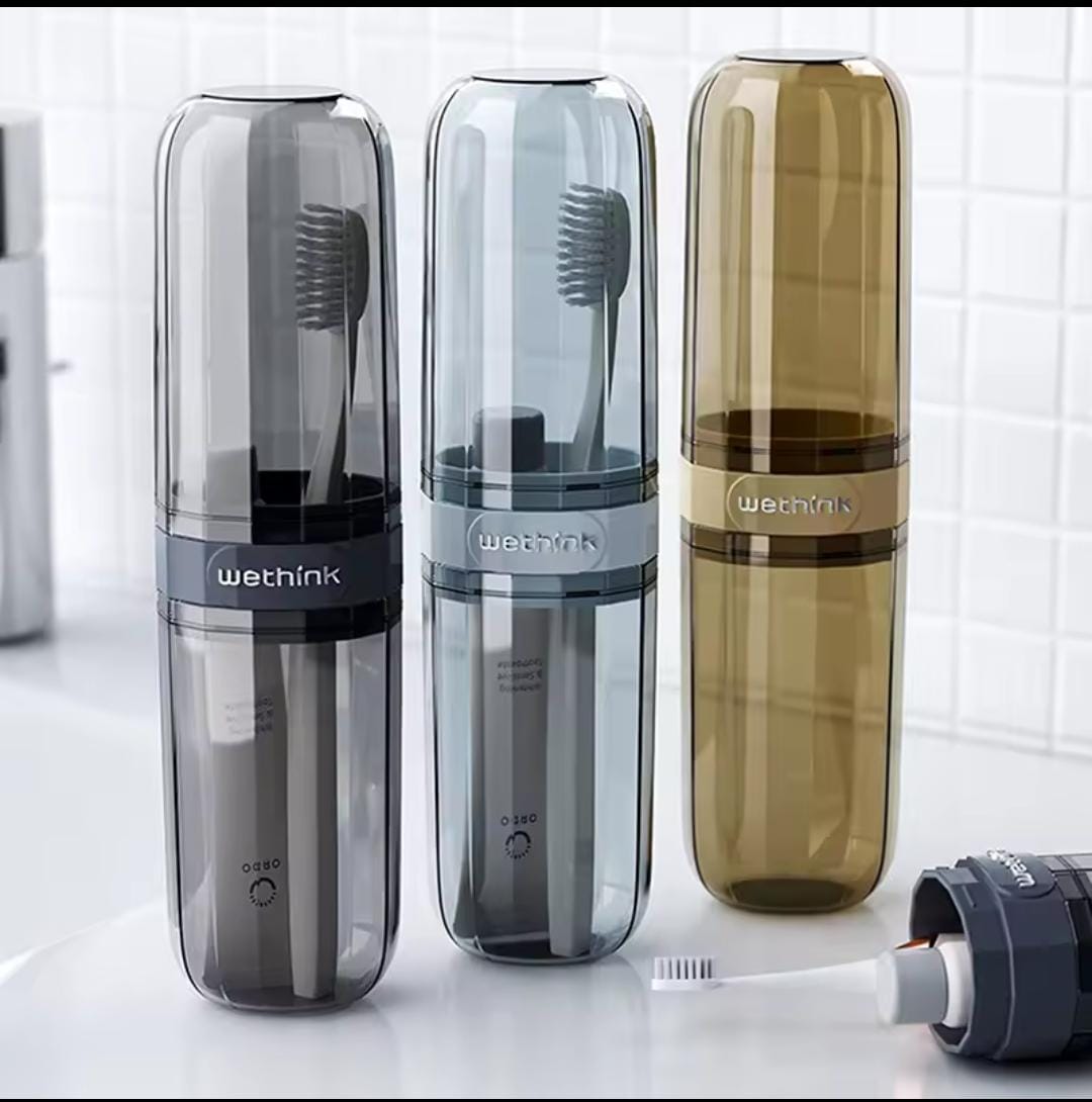 Portable toothbrush and toothpaste travel holder case compact oral care storage box with ventilated lid durable PP material lightweight design for camping trips bathroom organization and daily commute