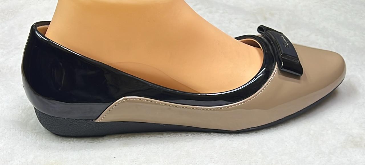 Quality 🔥 leather fashionable ladies wetlook  💥  women brogues flat shoes 💯