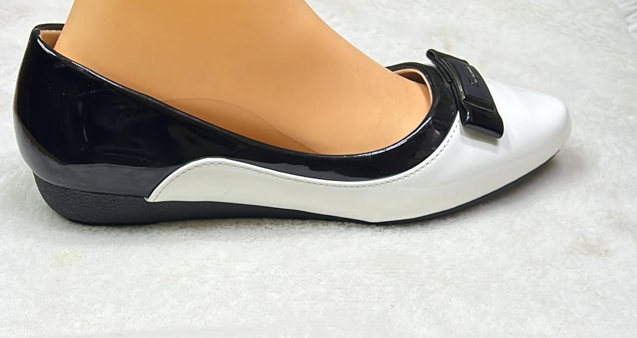 Quality 🔥 leather fashionable ladies wetlook  💥  women brogues flat shoes 💯